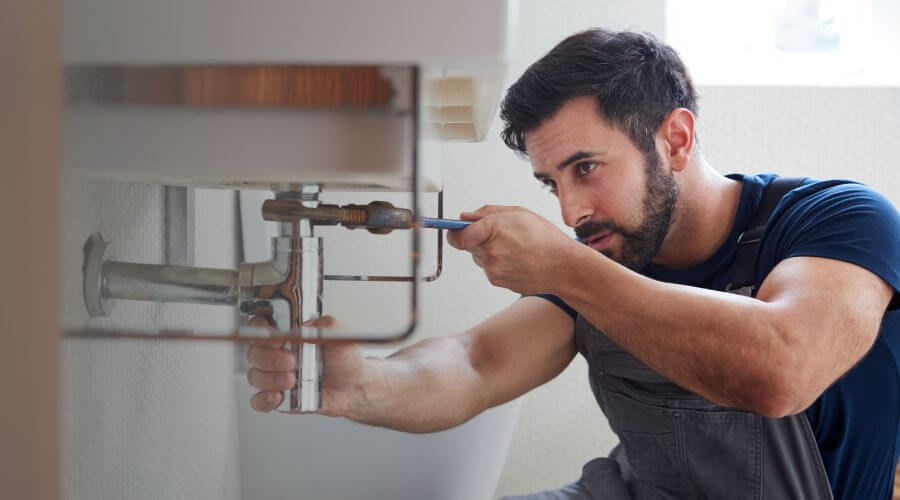 Professional tankless water heater installation in Hawk Point, MO